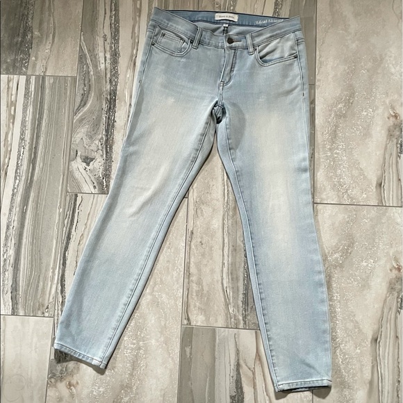 Henry & Belle Ankle Jeans - Picture 4 of 8